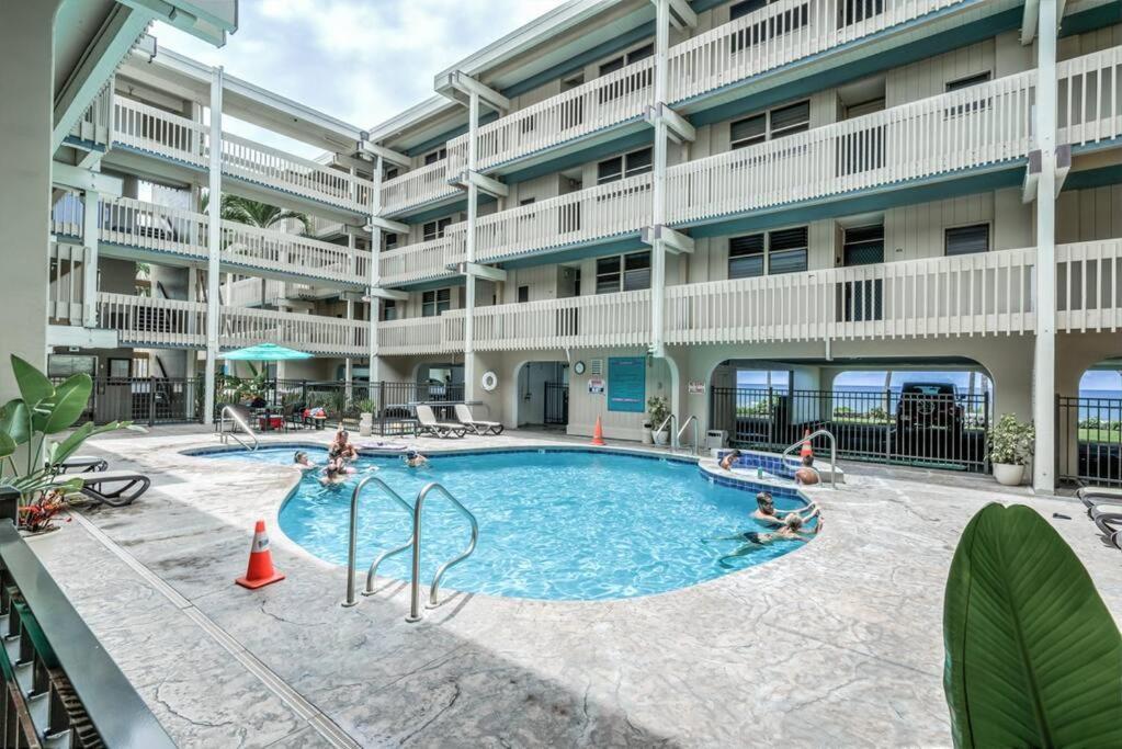 Newly Upgraded 1Br Unit Near Beach Max Of 5 Guests Kailua-Kona Luaran gambar