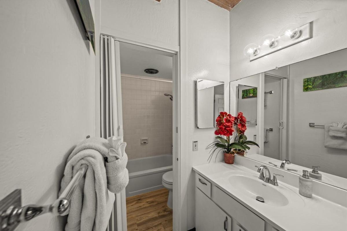 Newly Upgraded 1Br Unit Near Beach Max Of 5 Guests Kailua-Kona Luaran gambar