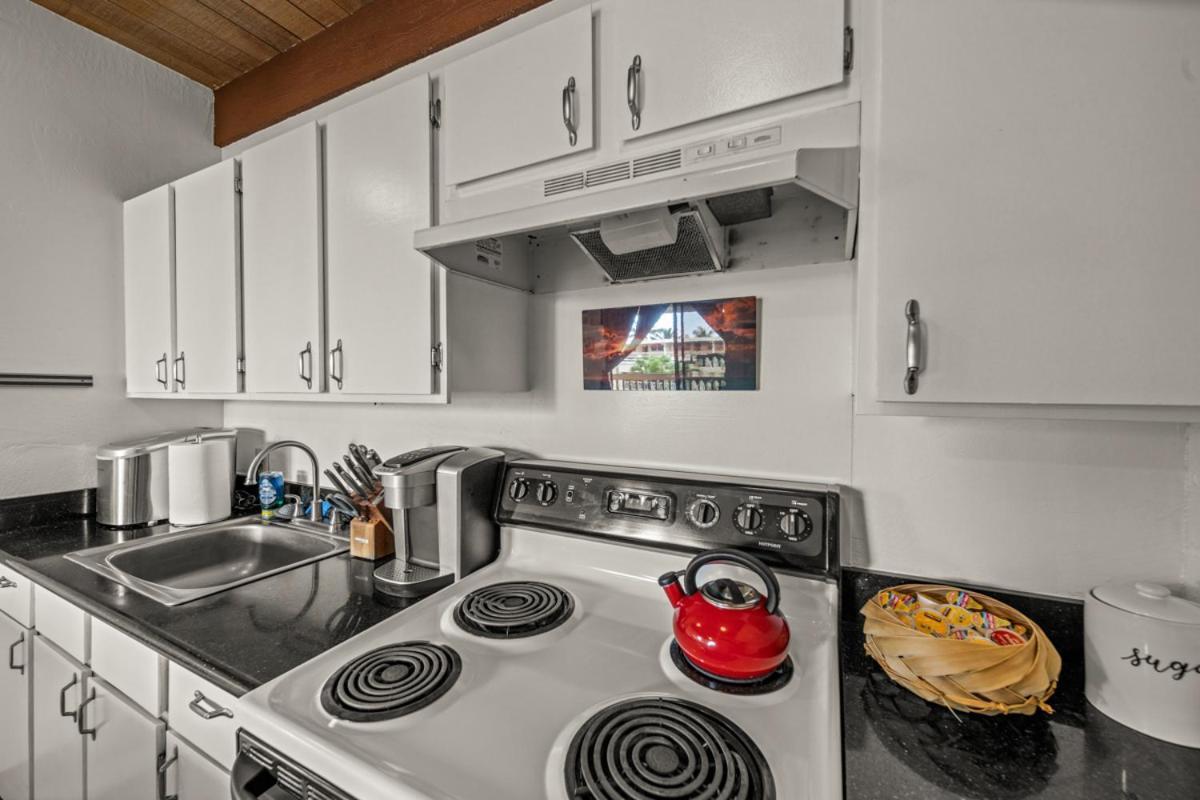 Newly Upgraded 1Br Unit Near Beach Max Of 5 Guests Kailua-Kona Luaran gambar